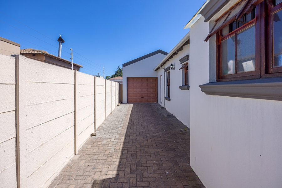 3 Bedroom Property for Sale in Parklands Western Cape
